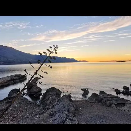 Clementina Sunrise Apartman *